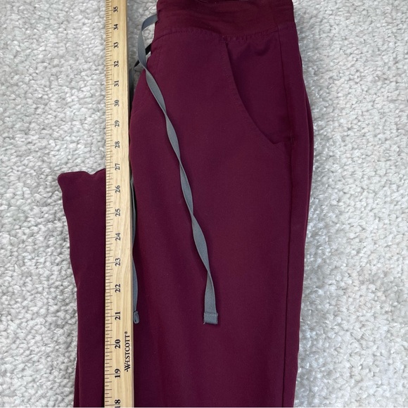 Figs Technical Collection Zamora Jogger Scrub Pants XXS burgundy red maroon - Picture 10 of 10